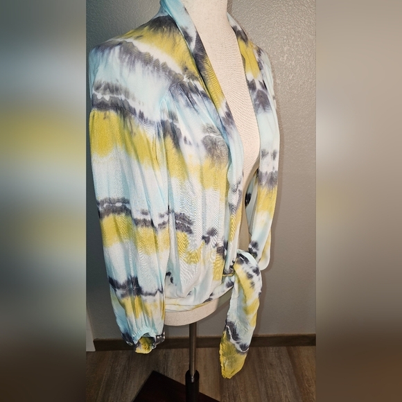 Young Fabulouse and Broke Super Soft and Light Tie-Dye Women's Summer Tie Top Md - Picture 6 of 10